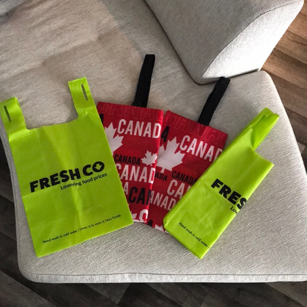 Brand New Canada 🇨🇦 and Fresh Co Reusable Bags